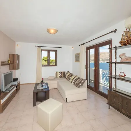 House Jelka Casa de Férias Okrug Gornji